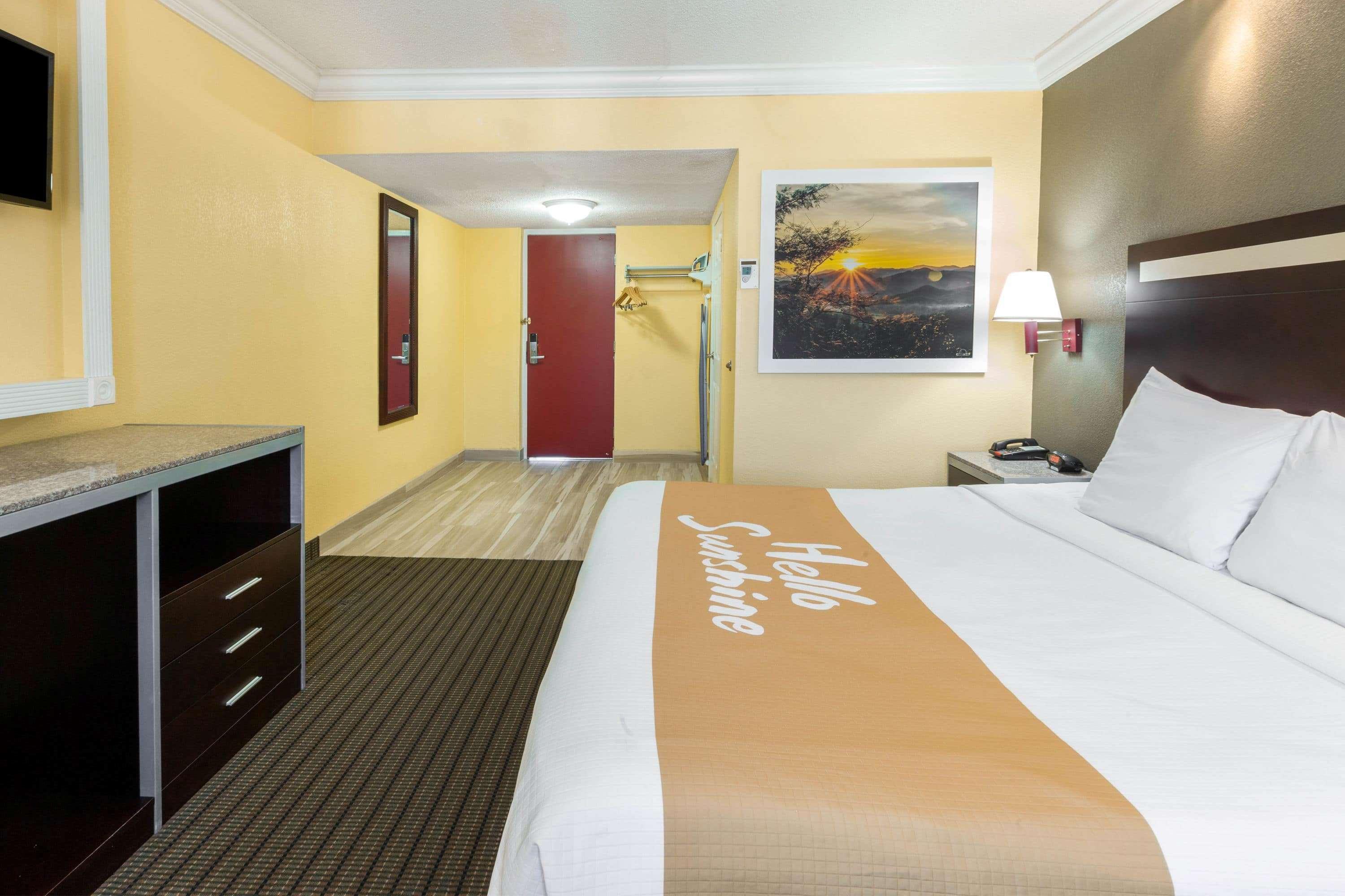 Days Inn By Wyndham Nanuet / Spring Valley Екстер'єр фото