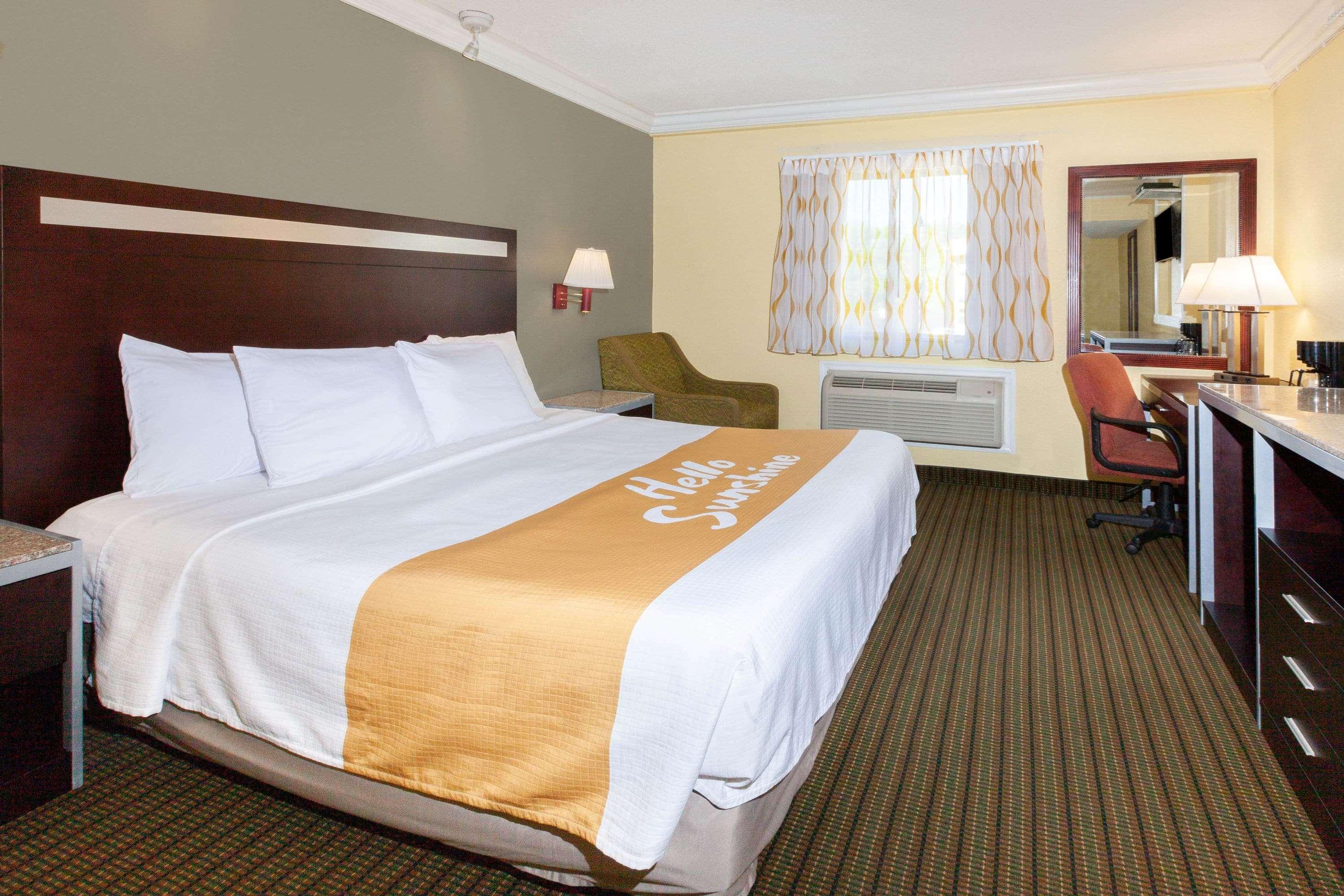 Days Inn By Wyndham Nanuet / Spring Valley Екстер'єр фото