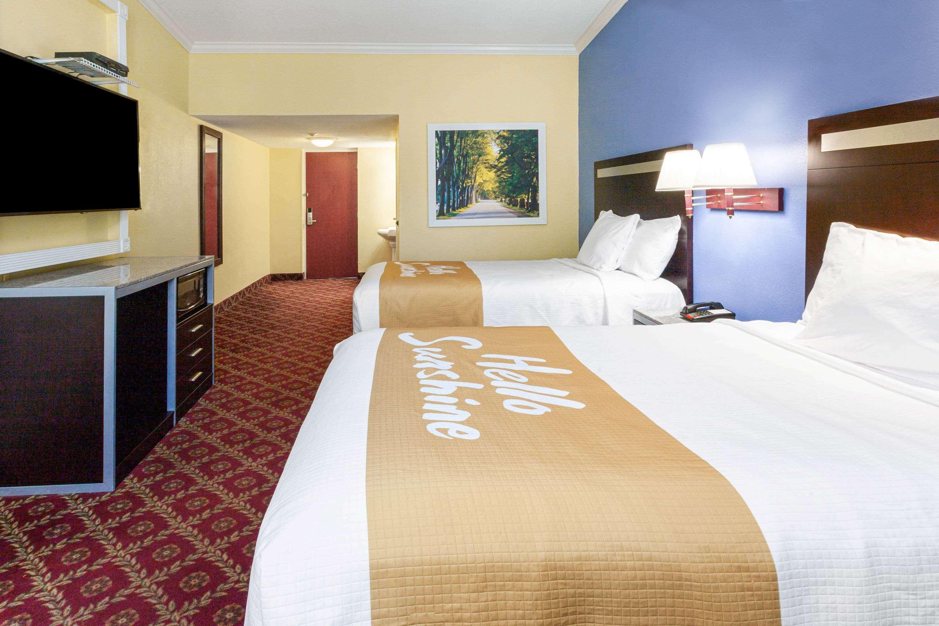 Days Inn By Wyndham Nanuet / Spring Valley Екстер'єр фото